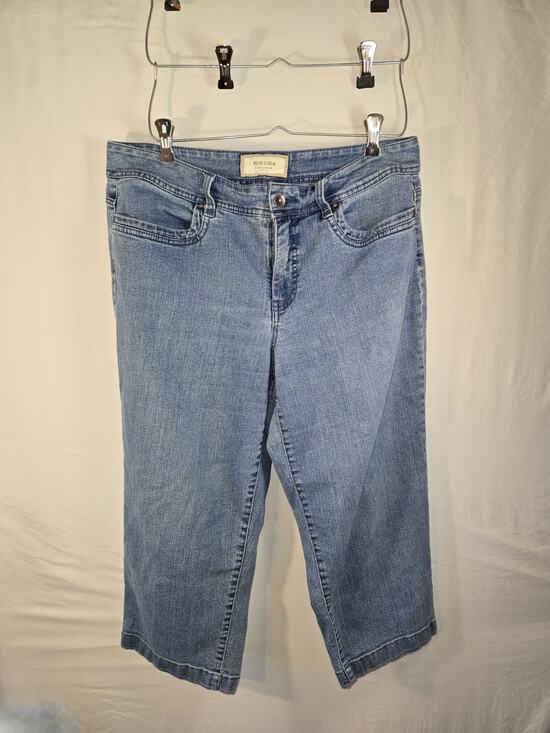 Sonoma Pants - Sonoma US Womens Size 12 Denim Capri Cropped Light Wash Pants EUC